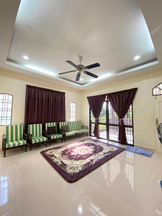 Family Homestay Kuala Terengganu Exterior photo