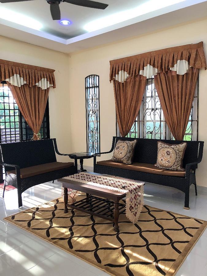Family Homestay Kuala Terengganu Exterior photo
